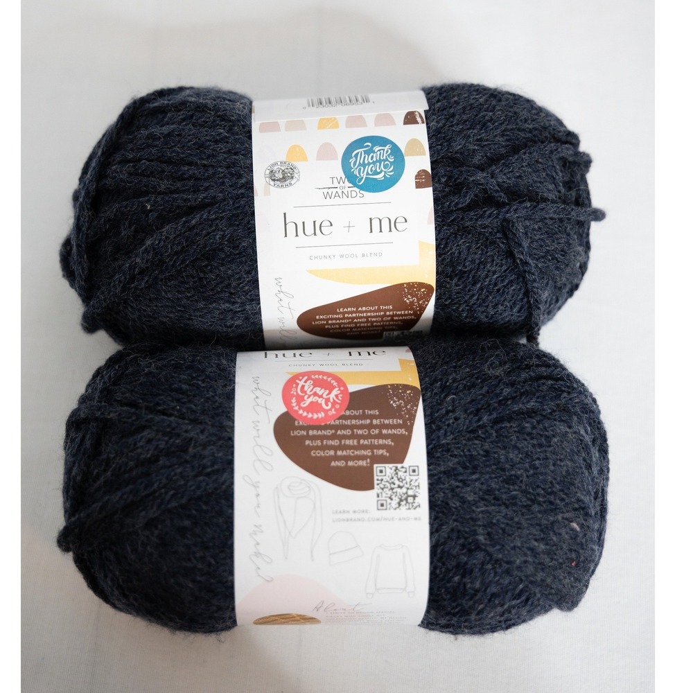 Lion Brand Yarn Hue + Me Peacoat 110AU New Bulky 5 Wool Blend 2 Skeins Dk Blue
